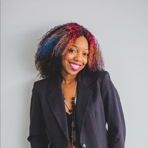 Meet your Posher, Desiree